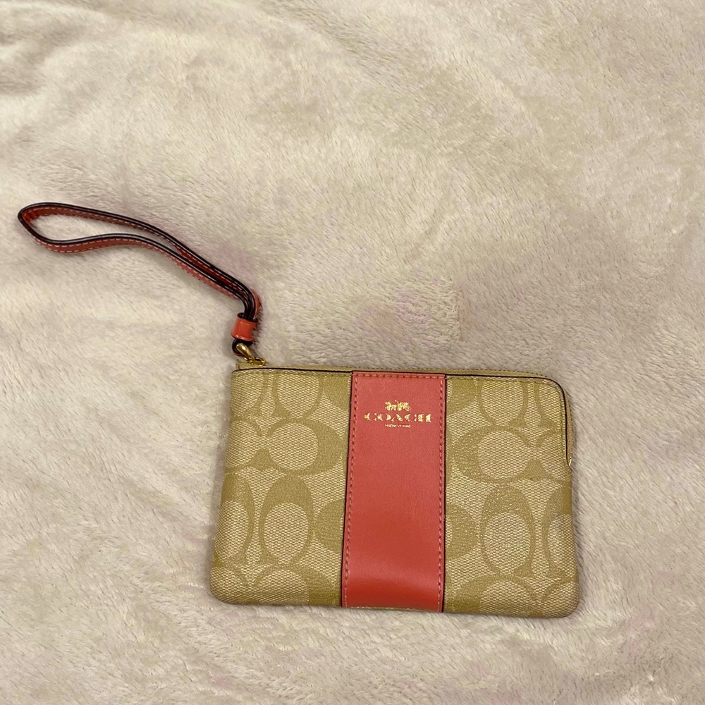 Pink Coach Wallet Wrislet